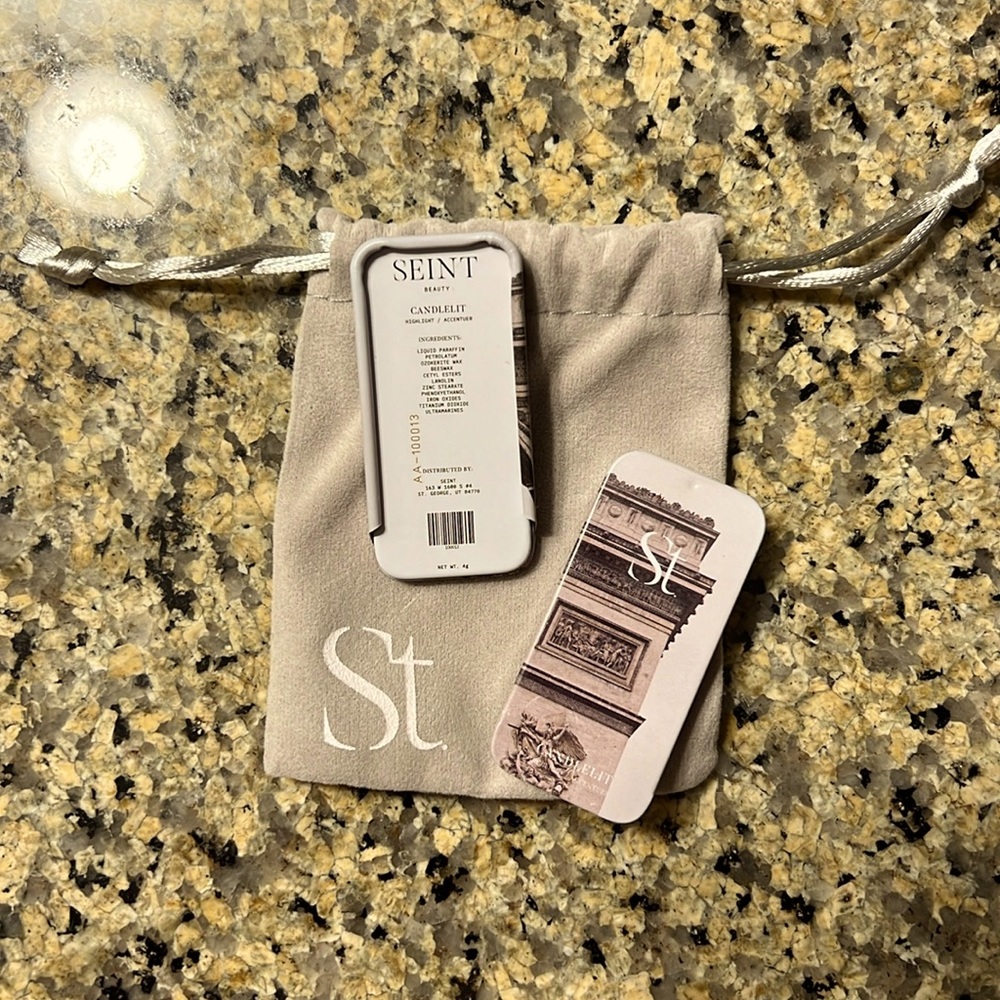 Two brand new Seint highlight colors in Candlelit 🥰